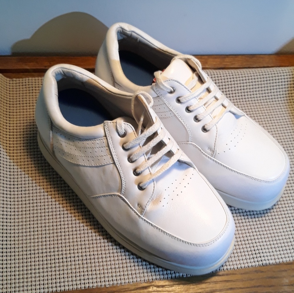 Mt Emory Therapeutic Shoes